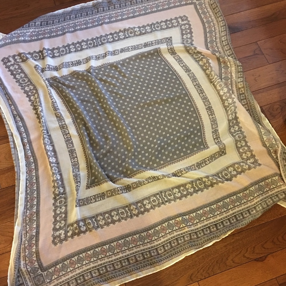 Patterned Scarf